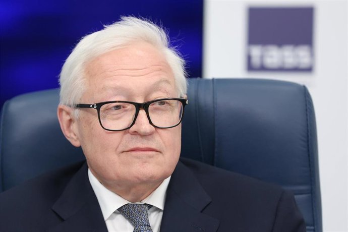 Archivo - El viceministro de Exteriores de Rusia, Sergei Riabkov, durante una rueda de prensa en Moscú en junio de 2025 (archivo)