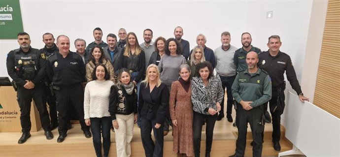 Eva Pajares con comisión provincial contra las agresiones a profesionales de los centros sanitarios.