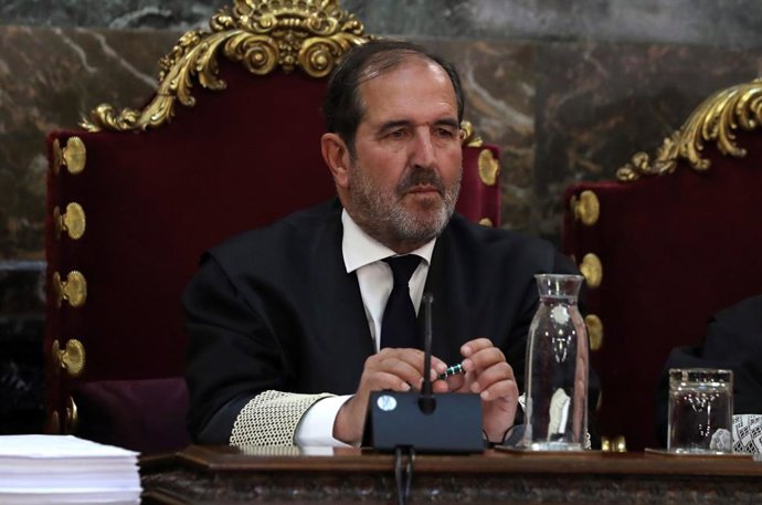 Archivo - El magistrado Andrés Martínez Arrieta ,durante la vista pública que el Tribunal Supremo celebra hoy para deliberar los recursos de casación presentados contra la sentencia que confirmó la pena de nueve años de prisión para los cinco miembros de 
