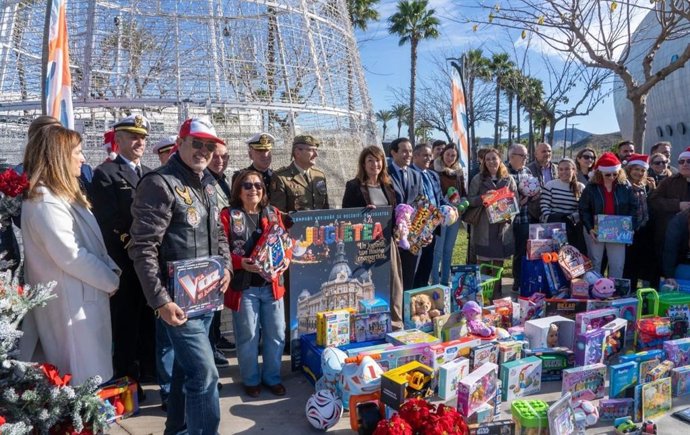 Recogida de juguetes en el marco de la campaña 'Juguetea', impulsada por el Ayuntamiento de Cartagena