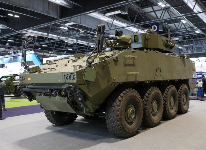 Archivo - Vehículo blindado 8x8 Dragón en la Feria Internacional de Defensa y Seguridad FEINDEF, en IFEMA, a 3 de noviembre de 2021, en Madrid, (España).