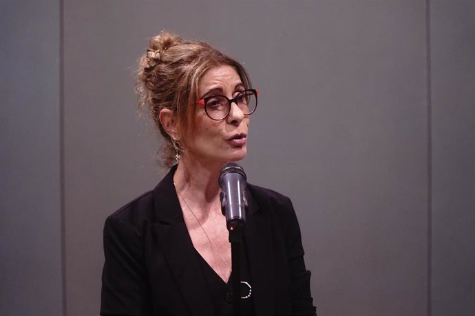 Archivo - La nueva presidenta de la asociación Francisco de Vitoria, María Emma Ortega, interviene en el acto de clausura de la 39ª Asamblea General de la Asociación Judicial Francisco de Vitoria (AJFV), a 14 de noviembre de 2025, en A Coruña, Galicia (Es