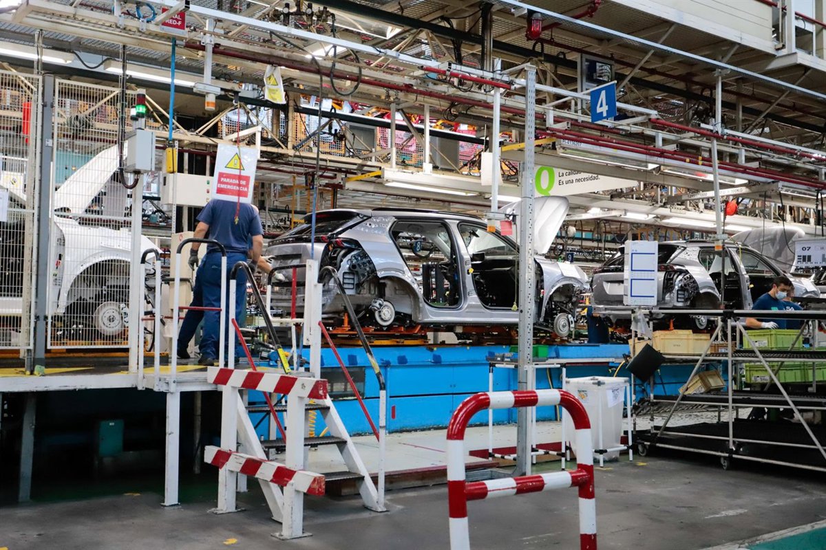 Bajan un 0,9% los precios industriales en noviembre, menos que la media (-2,5%)