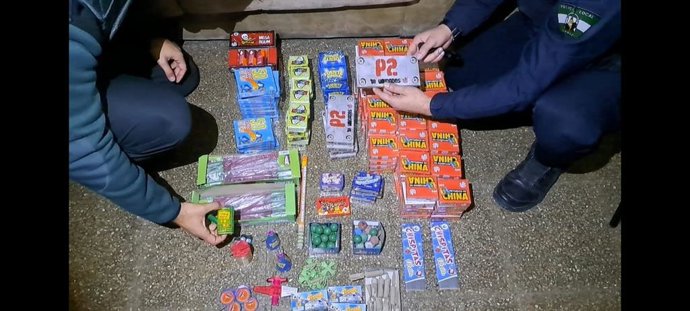 Material pirotécnico intervenido en una casa en Cádiz.