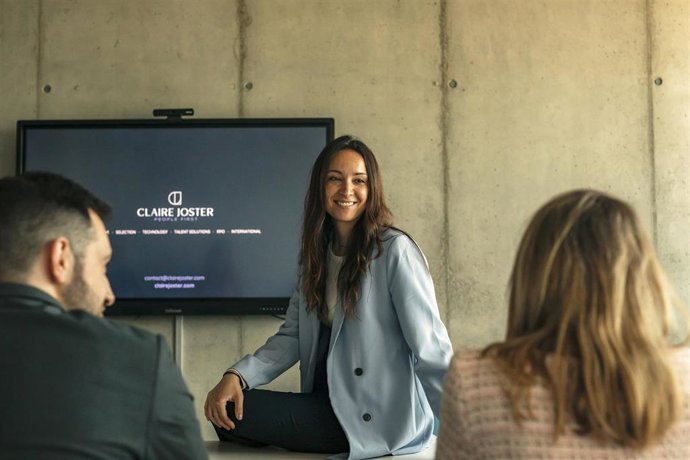 Archivo - Claire Joster People first