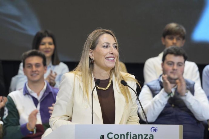 La presidenta del PP de Extremadura y candidata a la reelección a la Presidencia de la Junta, María Guardiola, durante un acto en la campaña electoral