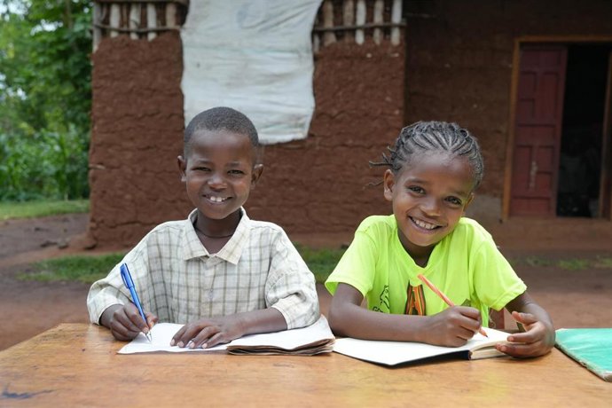 Ayuda en Acción lanza una campaña que visibiliza el impacto del apadrinamiento con la historia de dos niños de Etiopía