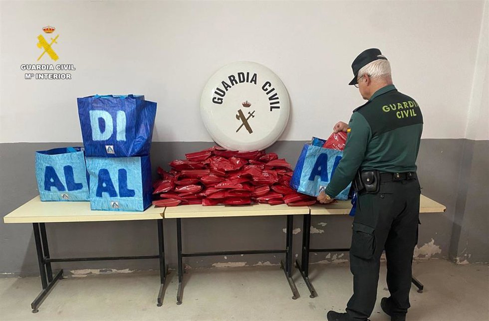 Decomiso de tabaco de shisha en Cúllar (Granada)