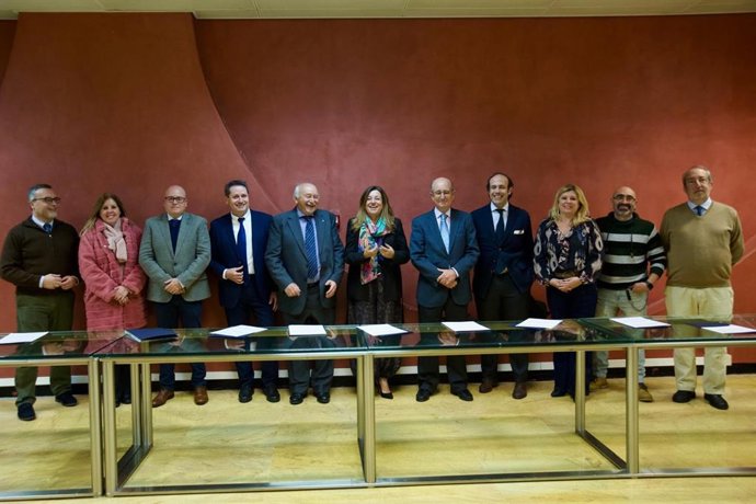 Acuerdo de la Junta con sindicatos y patronales para la jubilación del profesorado de la concertada.