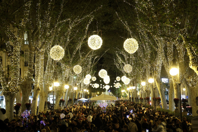Encendido de luces navideñas en Palma
