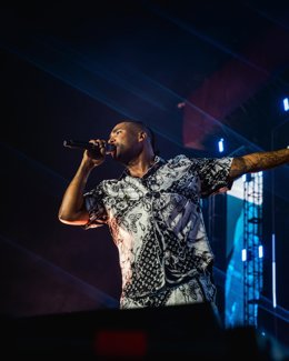 El cantante puertorriqueño Don Omar, conocido como el 'Rey del Reggaetón', durante un reciente concierto este 2025.