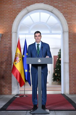 El presidente del Gobierno, Pedro Sánchez, durante una declaración institucional, en el Palacio de la Moncloa, a 22 de diciembre de 2025, en Madrid (España). Sánchez ha anunciado que Elma Saiz será la nueva portavoz del Gobierno y Milagros Tolón pasará a 