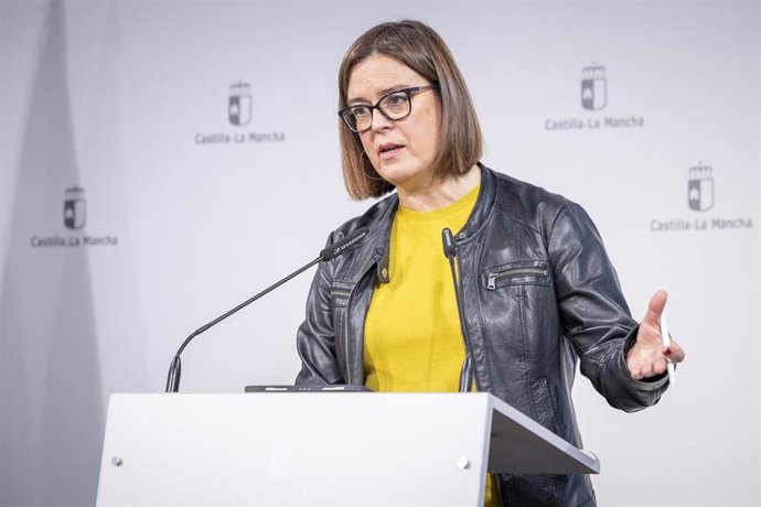 La consejera de Economía, Empresas y Empleo, Patricia Franco, y la consejera Portavoz del Gobierno regional, Esther Padilla, comparecen en rueda de prensa, en el Palacio de Fuensalida, para dar cuenta de los asuntos tratados en el Consejo de Gobierno