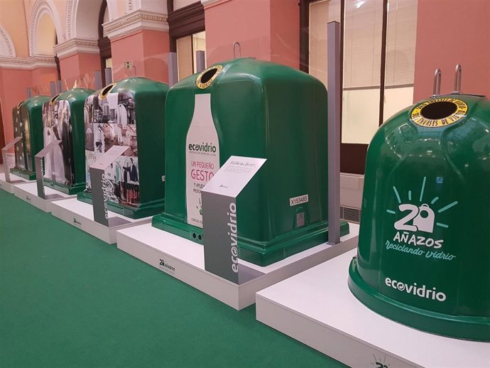 Archivo - Contenedor de vidrio. Reciclar. Economía circular