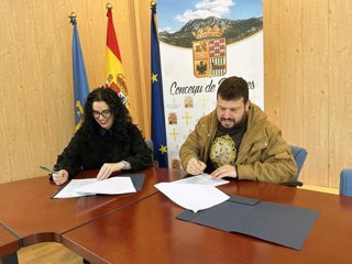 Cultura firma un conveniu con Bimenes por 312.404 euros pa financiar la construcción d’un local multiusos y una pista deportiva cubierta
