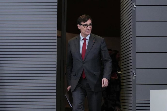 El presidente de la  Generalitat de Catalunya, Salvador Illa, a su llegada a una rueda de prensa tras la reunión del Consell Executiu, en el Palau de la Generalitat, a 23 de diciembre de 2025, en Barcelona