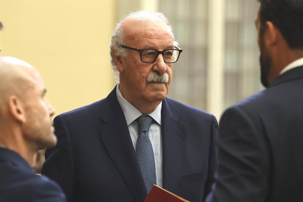 Archivo - Vicente del Bosque durante la entrega de los Premios Nacionales del Deporte 2022.