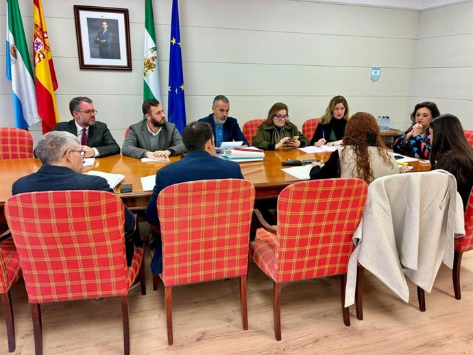 La Junta de Gobierno Local del Ayuntamiento de Torremolinos ha tomado constancia hoy del avance del Plan de Ordenación Urbana (POU), dando así, con su publicación, un nuevo paso hacia la consecución del nuevo planeamiento de la ciudad.
