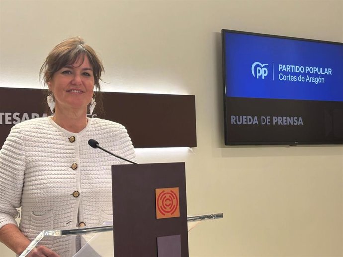 La diputada del grupo parlamentario del PP Elena Allué.