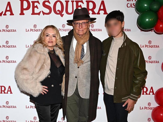 José Ortega Cano junto a su hijo José María y su hermana Mari Carmen