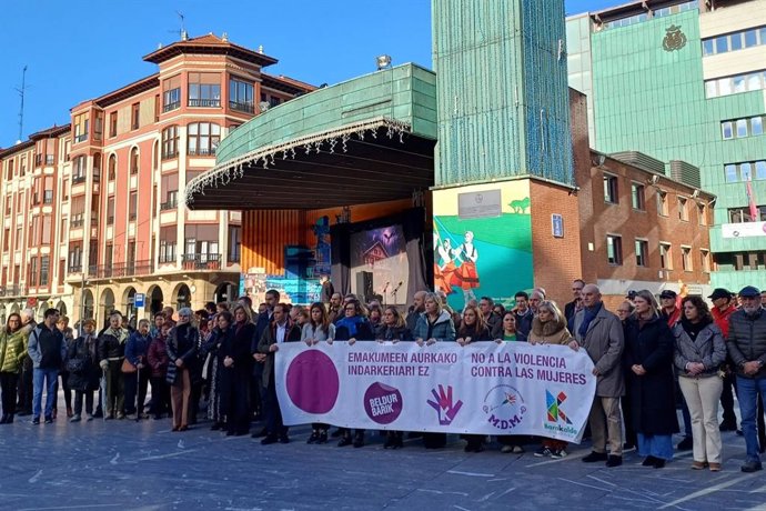Barakaldoko Herriko Plazan egindao elkarretaratzea