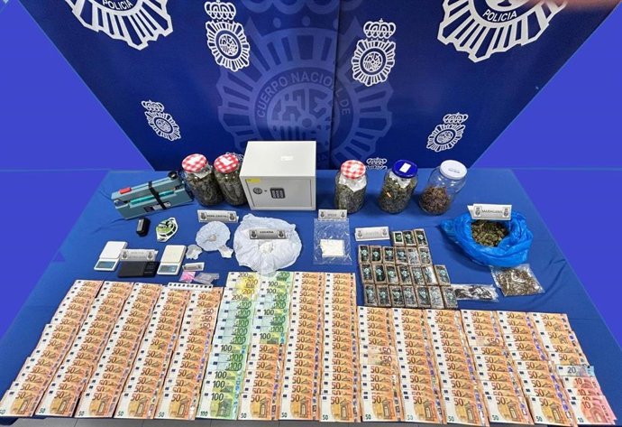 A prisión un hombre detenido en Valladolid con más de cuatro kilos de droga y 12.000 euros en efectivo en su vivienda