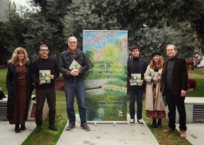 Presentación del libro de la exposición de Pérez Tapias.