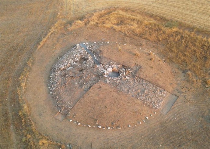 Vista aérea del Dolmen de Santa Inés, en Bernardos.
