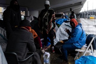 Persones desallotjades de l'antic Institut B9 