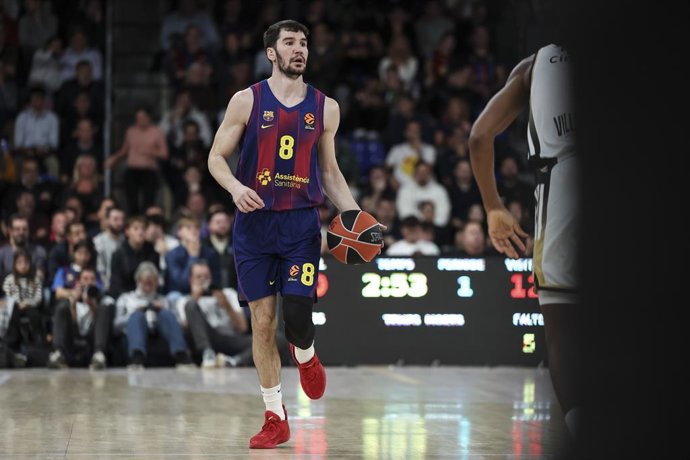Dario Brizuela, do FC Barcelona, em ação durante a partida da 13ª rodada da temporada regular da EuroLeague disputada entre FC Barcelona e LDLC Asvel Villeurbanne no Palau Blaugrana em 26 de novembro de 2025 em Barcelona, Espanha.