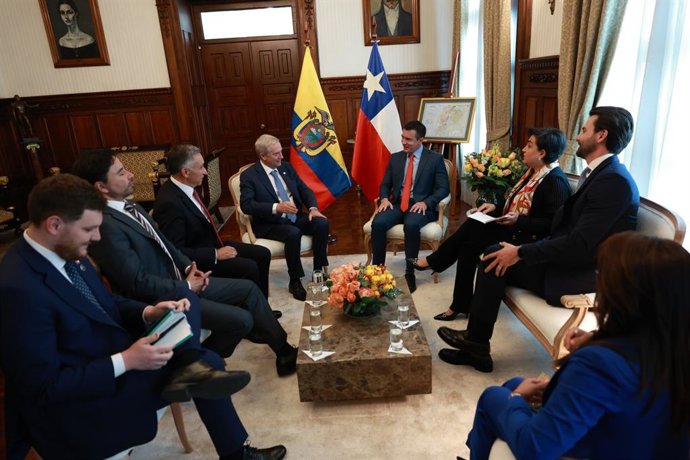 No centro, os presidentes do Chile e do Equador, José Antonio Kast e Daniel Noboa.