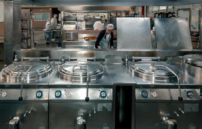 Archivo - Comedor del Hospital Virgen del Rocío (Sevilla)