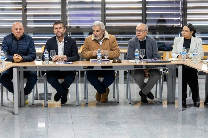 El rector de la ULL, Francisco Rodríguez, y el alcalde de Adeje, José Miguel Rodríguez Fraga, en una reunión sonre el 'Campus Sur'
