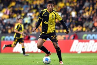 Futbol, Coquimbo Unido vs Deportes La Serena. Fecha 28, Liga primera 2025. El jugador de Coquimbo Unido Matias Palavecino controla el balon durante el partido de primera division contra Deportes La Serena disputado en el estadio Francisco Sanchez