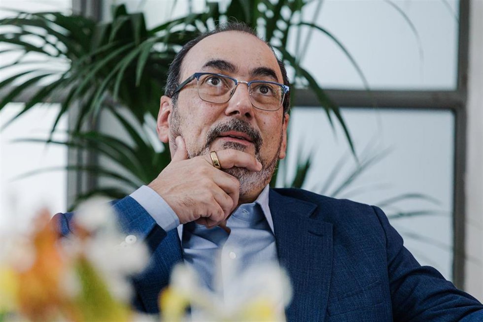 Archivo - El presidente ejecutivo de CAF, Sergio Díaz-Granados, durante la sesión inaugural de los 'Diálogos Mutis de Biodiversidad América Latina & el Caribe - España', en el Real Jardín Botánico de Madrid, a 2 de junio de 2025, en Madrid (España). 