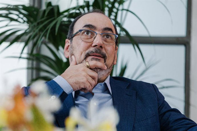 Archivo - El presidente ejecutivo de CAF, Sergio Díaz-Granados, durante la sesión inaugural de los 'Diálogos Mutis de Biodiversidad América Latina & el Caribe - España', en el Real Jardín Botánico de Madrid, a 2 de junio de 2025, en Madrid (España). El Ba