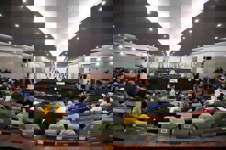 Archivo - ALGIERS, Sept. 12, 2019  Algerian People's National Assembly, the lower house of the parliament, votes on a draft bill in Algiers, Algeria, on Sept. 12, 2019. Algerian People's National Assembly on Thursday adopted two bills on the creation of t