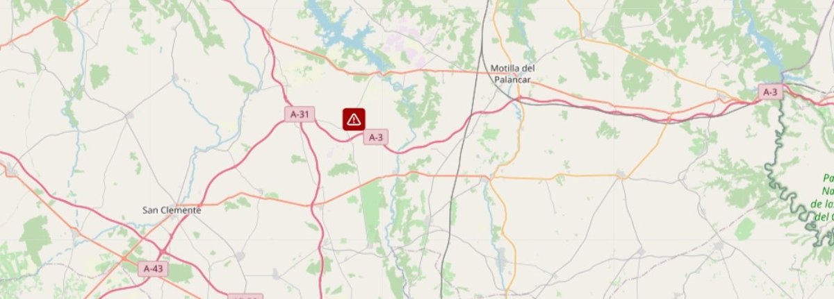 La colisión de 5 vehículos en Tébar deja dos heridos trasladados al hospital y la A-3 queda abierta al tráfico