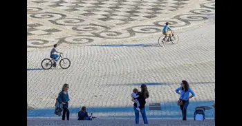 Andalucía aplicará la edad máxima para ser familia numerosa al hijo menor y no al mayor como hasta ahora