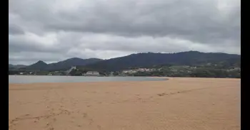 Ambiente gris y algo de lluvia este viernes en el País Vasco, con muy ligera subida de temperaturas