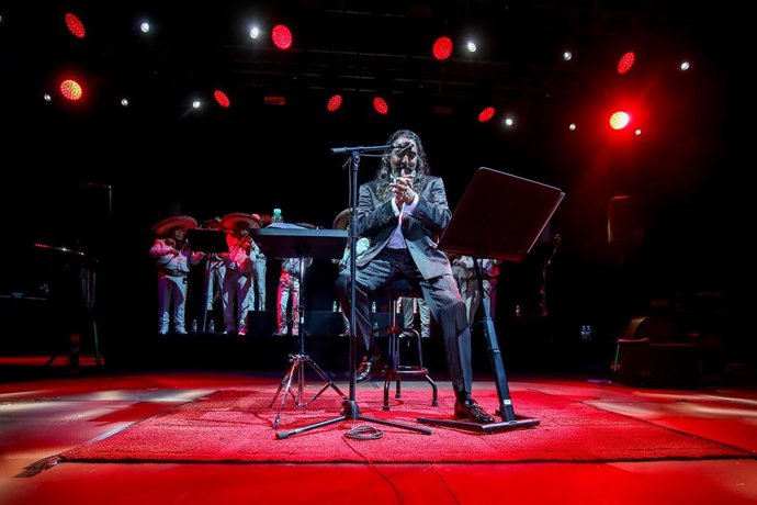 Archivo - El cantaor flamenco Diego ‘El Cigala’ durante un concierto.