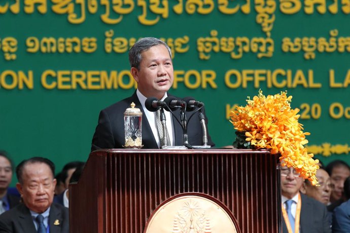 Archivo - KANDAL, Oct. 20, 2025  -- Cambodian Prime Minister Hun Manet speaks during the inauguration ceremony of the Techo International Airport (TIA) in Kandal Province, Cambodia, Oct. 20, 2025. Hun Manet on Monday officially inaugurated the kingdom's b
