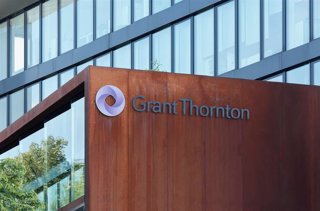 Archivo - 2M5NWAN Grant Thornton AG, Logo At The Duesseldorf Branch, Auditing Company, Management Consultancy, North Rhine-Westphalia, Germany