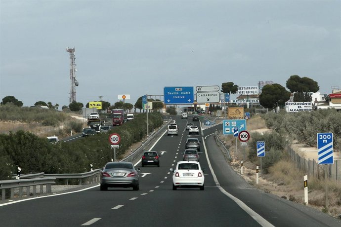 Archivo - Imagen de la Autov a A-92.