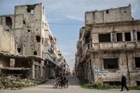 Aumentan a ocho los muertos por un atentado en una mezquita en un barrio de mayoría alauí de Homs (Siria)