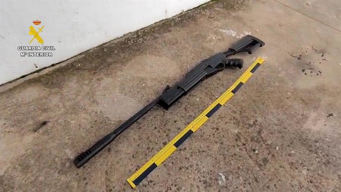 Una de las armas intervenidas.