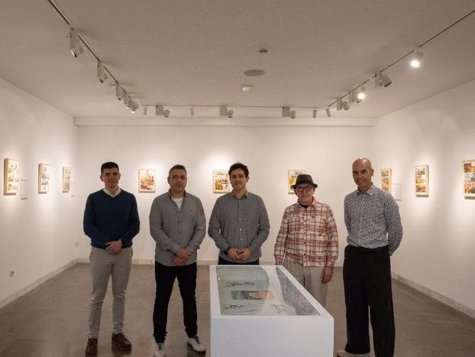 El director general de Cultura, Roberto Iturriaga, asiste a la inauguración de la exposición ‘Sagasta’, de Pedro Espinosa y César Herce, dentro del programa expositivo de la próxima edición del Festival Actual 2026