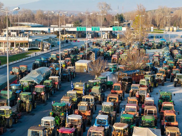 Imagen de archivo de una protesta de agricultores en Grecia.
