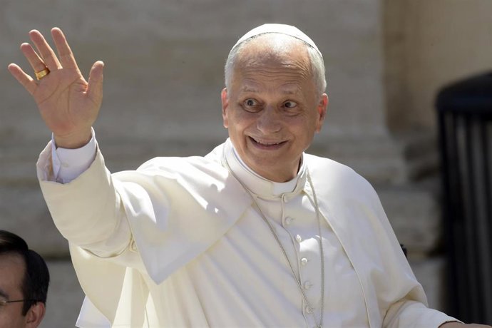 Archivo - El Papa León XIV durante la canonización de Carlo Acutis, en la Plaza de San Pedro del Vaticano, a 7 de septiembre de 2025, en Roma (Italia). 