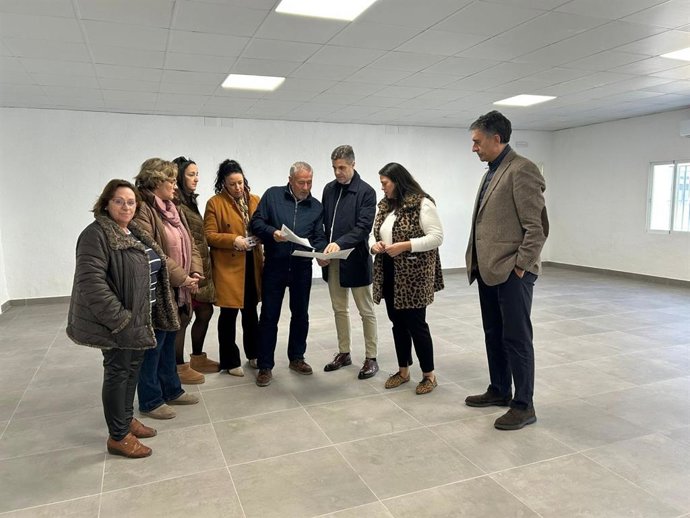 Visita al nuevo espacio 'coworking' creado en Villatorres.